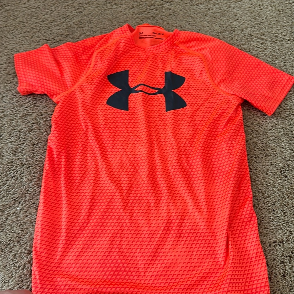 Under armor dry fit tee